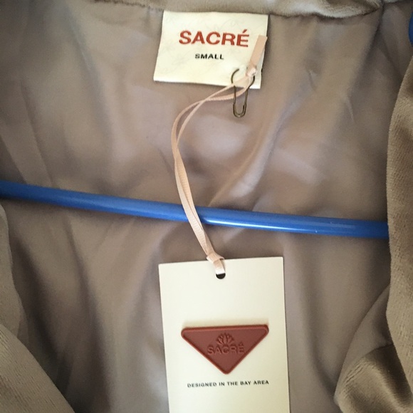 Puffer Sacré Jackets (Size S) - Picture 8 of 10